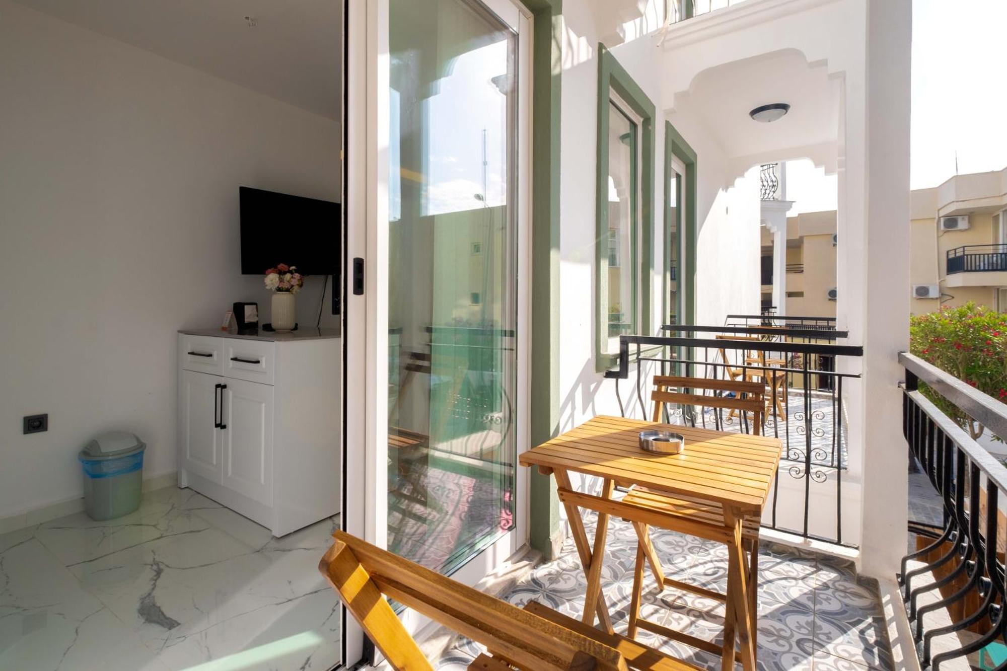 Yosun Apart Kaş Luaran gambar