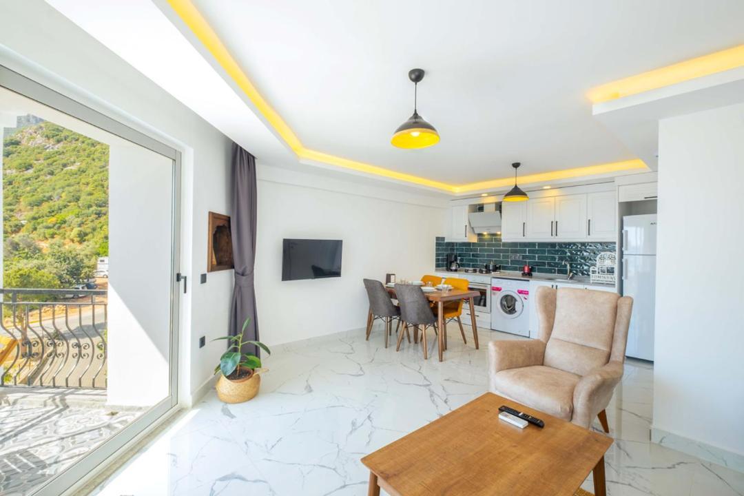 Yosun Apart Kaş Luaran gambar