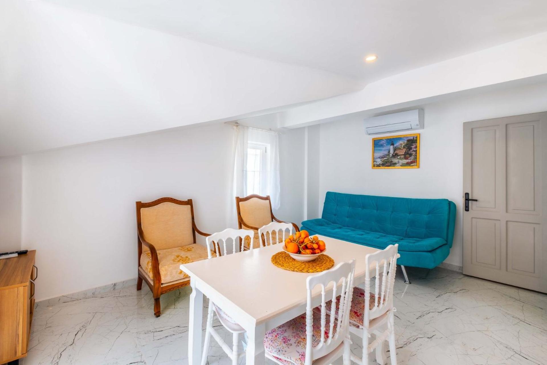 Yosun Apart Kaş Luaran gambar