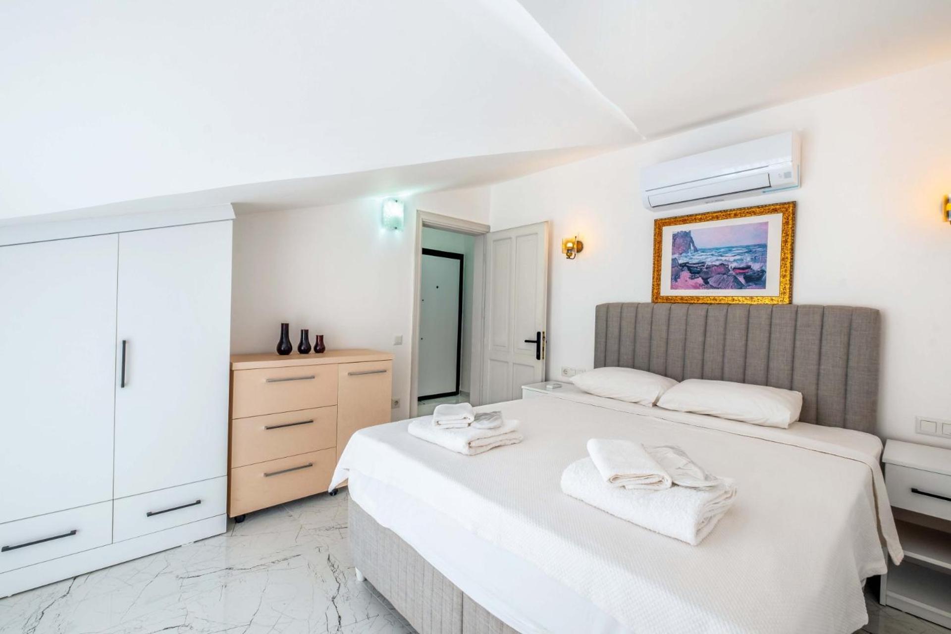 Yosun Apart Kaş Luaran gambar